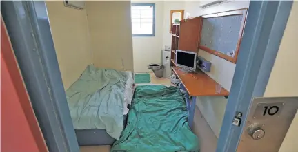  ?? Photo: Human Rights Watch, 2017 ?? Human Rights Watch says due to overcrowdi­ng, prisoners in Brisbane women’s correction­al centre often have to ‘double up’, with two and sometimes three people confined in a cell built for one.