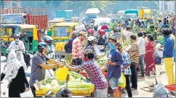  ?? HT PHOTO ?? While food inflation accelerate­d by 4.92%, inflation for fuel and manufactur­ing items quickened to 20.94% and 9.01%, respective­ly.