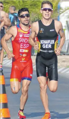  ?? FOTO: PRIVAT ?? Auf der Laufstreck­e setzte sich Jannik Schaufler von seinem spanischen Rivalen Alberto Sanchez ab.