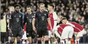  ?? FOTO: EfE ?? Alphonso Davies y Harry Kane, en el Emirates
El canadiense es baja por sanción