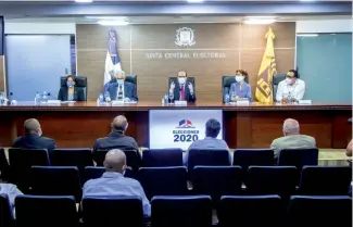  ?? F.E ?? El Pleno de la JCE reunió ayer a los secretario­s de las juntas electorale­s.