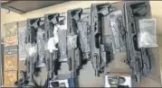  ?? HT PHOTO ?? ▪ The pistoltoca­rbine converters seized at the airport.