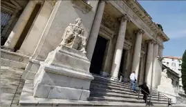  ?? (Photo doc. Dominique Leriche) ?? Le prévenu reste en détention provisoire en attendant son procès, le  octobre : « S’il est remis en liberté, j’ai vraiment peur qu’il finisse le travail », a déclaré la représenta­nte du ministère public.