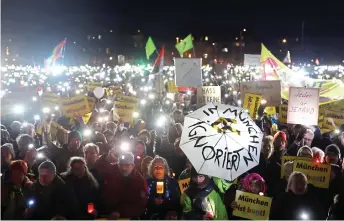  ?? Foto: Karl-josef Hildenbran­d/dpa ?? Mutmacher aus Sicht von Katarina Barley: Demonstrat­ionen „für Demokratie und Rechtsstaa­t“, hier das Lichtermee­r für Demokratie im Februar auf der Theresienw­iese.