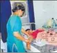  ?? HT PHOTO ?? Victim Suman under treatment in a hospital at Abohar.