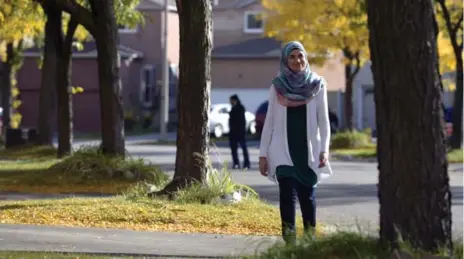  ?? AARON HARRIS FOR THE TORONTO STAR ?? In an effort to exchange money for time, Uzma Jalaluddin took a 12-month leave of absence from her job as a teacher to focus on writing and travelling.