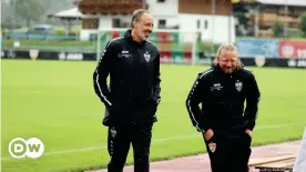  ??  ?? Pellegrino Matarazzo and Sven Mislintat have establishe­d a positive culture at Stuttgart