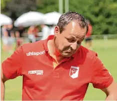  ?? Foto: Norbert Staub ?? Wehringens Trainer Reinhard Brachert musste lange um den verdienten Sieg bangen. Mit der Leistung seiner Mannschaft war er aber hochzufrie­den.