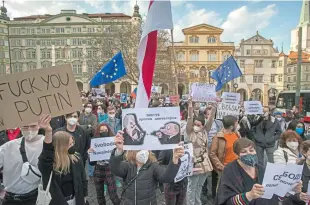  ?? AFP ?? Las protestas
contra Putin se trasladaro­n a República Checa, Alemania, Polonia y Londres