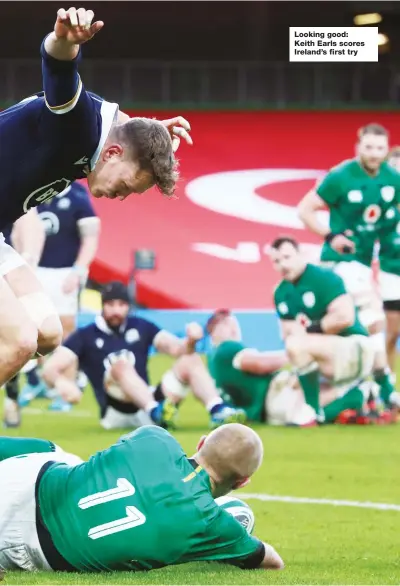  ??  ?? Looking good: Keith Earls scores Ireland’s first try