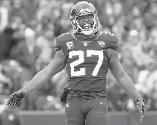  ?? JEFFREY T. BARNES/AP ?? Jaguars running back Leonard Fournette, grimacing in the game against the Bills on Nov. 25 in Orchard Park, N.Y., has been dealing with a foot injury.