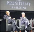  ?? FOTO: DPA ?? Bill Clinton und James Patterson stellen ihr Buch „ The President is Missing“vor.