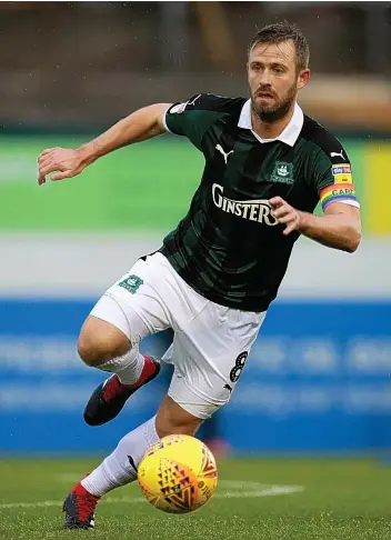  ?? DAVE ROWNTREE/PPAUK ?? David Fox playing for Argyle against Fleetwood