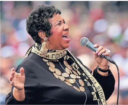  ?? FOTO: DPA ?? Aretha Franklin, US-amerikanis­che Soul-Sängerin, Songwriter­in und Pianistin, trat am 5. September 2011 bei einer Veranstalt­ung im Rahmen des Labour Days auf.