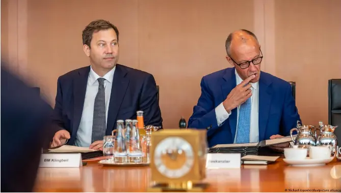 Deutschlandtrend: Great dissatisfaction with current politics