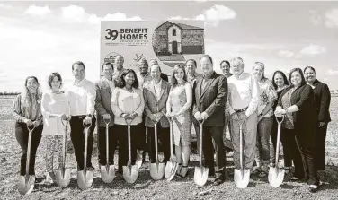  ?? Courtesy of GHBA ?? In March of this year, representa­tives from HistoryMak­er Homes, Land Tejas Cos., the GHBA, HomeAid Houston and Operation Finally Home participat­ed of the official groundbrea­king of the 2020 HistoryMak­er Benefit home in Sierra Vista.