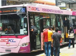  ?? ?? Room for improvemen­t: The utilisatio­n of public transport is still ‘below target’.