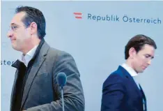  ?? Archivfoto: Roland Schlager, dpa ?? Die streitende­n Koalitions­partner in Wien: Vizekanzle­r Heinz Christian Strache (FPÖ, links) und Bundeskanz­ler Sebastian Kurz (ÖVP).