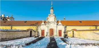  ?? Foto: Petr Topič, MAFRA ?? Nový rozměr světla Santiniho přístup ke gotice byl naprosto originální, platí to například o pojetí světla. Mezi jeho pražská díla náležel i kostel Panny Marie Vítězné na Bílé Hoře.