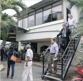  ?? JIMMY NEGRETE / EXPRESO ?? Reuniones. El embajador argentino en Quito, arribó a Guayaquil para reunirse con sus coterráneo­s.