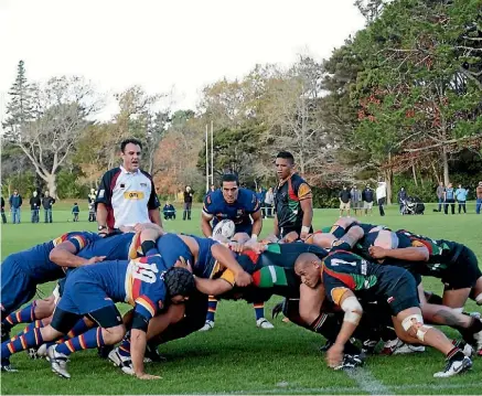  ?? SUPPLIED ?? Referee Glenn Newman in action during a North Harbour club rugby game.