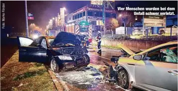  ?? ?? Vier Menschen wurden bei dem Unfall schwer verletzt.