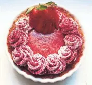  ?? PHOTOGRAPH­Y 32 WEST ?? Strawberry hibiscus tart with brown-butter graham crust is an example of the desserts that Greige Patisserie will serve when it opens this summer at 408 W. Florida St. in Walker’s Point.