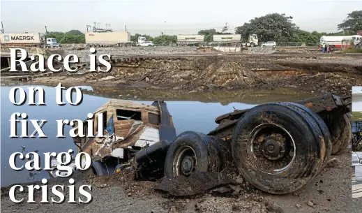  ?? Picture: Sandile Ndlovu ?? Three of the four lanes of the Bayhead Road network in and out of the Durban port, a section of which was washed away by the recent floods, are now operationa­l.