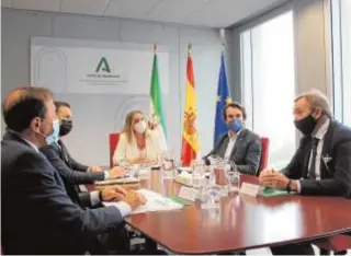  ?? ABC ?? Un momento de la reunión de Carazo con Andalucía Fatrans