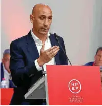  ?? Foto: Handout ?? Luis Rubiales, Ex-Präsident des spanischen Fußballver­bandes, steht unter Druck.