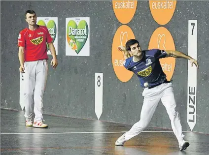  ?? FOTO: A. SISTIAGA ?? El 24 de junio
La pelota regresará el día de San Juan con un festival de parejas mixtas en el Astelena de Eibar