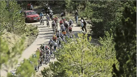  ?? FOTO: MANEL MONTILLA ?? Las carreteras del Berguedà demostraro­n todo su potencial ciclista en la etapa reina de la ronda catalana
