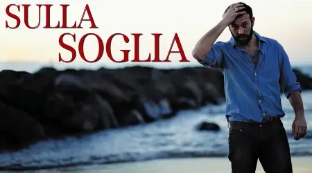  ?? Chi è ?? Riccardo Festa, è un attore e autore di Orzinuovi, che debutta alla regia con il corto «Sulla soglia» interprete Giulio Scarpati