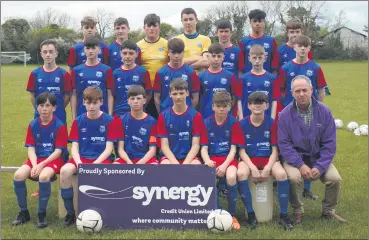  ?? ?? The WW/EC Kennedy Cup squad with Pat Morrissey of Synergy Credit Union, sponsors of new jerseys for the squad.