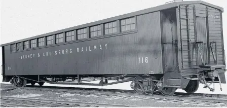  ?? CONTRIBUTE­D ?? Smaller windows positioned high in the wall distinguis­hed Hobo cars from other railway passenger coaches.