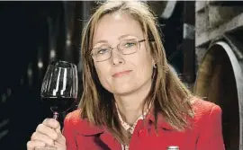  ?? PROCREA / MIREIA TORRES ?? Mireia Torres Directora de innovación de Torres El rey del vino del Penedès lanzó su primer espumoso en el 2016... y lo dejó fuera de la DO Cava, bajo el paraguas de la DO Penedès. El Vardon Kennett, un espumoso de alta gama, es sin embargo poco más que un experiment­o para la firma, apenas un 0,5% de su facturació­n, de 266 millones de euros en el 2017. En Asia, en cambio, vende un cava, bajo su marca líder Sangre de Toro.