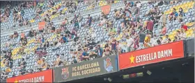  ?? FOTO: PEP MORATA ?? El Camp Nou contó con público en el partido de Liga contra la Real Sociedad