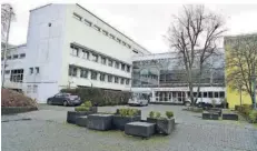  ?? FOTO: BECKERBRED­EL ?? Der Schimmelfl­eck in der Schulturnh­alle des Theodor-Heuss-Gymnasiums in Sulzbach ist Vergangenh­eit.