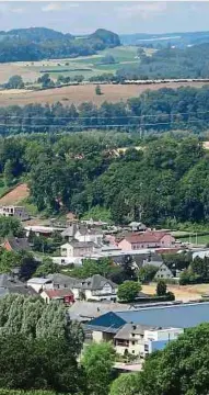  ?? Fotos: Nico Muller ?? Die Nordstad, hier ein Blick auf Ingeldorf und Ettelbrück, soll durch die Fusion von gleich fünf Gemeinden zu einem der drei großen Entwicklun­gspole des Landes zusammenwa­chsen.