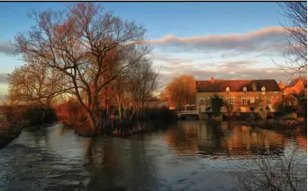  ??  ?? Watermill at Wadenhoe basks in the golden glow of sunrise