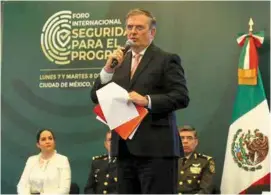  ?? ?? APERTURA.
Marcelo Ebrard, ayer, en el foro internacio­nal Seguridad para el Progreso.