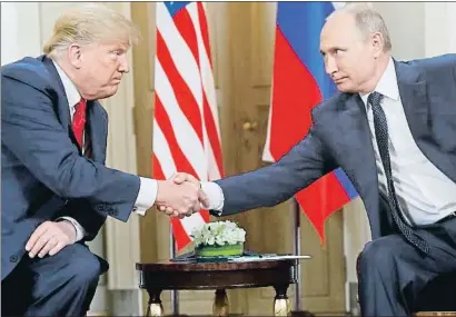  ?? PABLO MARTINEZ MONSIVAIS / AP ?? Trump y Putin se vieron a solas en Helsinki en julio del año pasado y nada relevante trascendió de la reunión