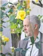  ??  ?? Jeremy Corbyn and his overgrown rose garden