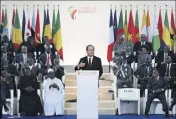  ?? (Photo AFP) ?? Le chef de l’Etat françaisa été applaudi par la trentaine de ses homologues africains présents.