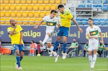  ?? ?? Imagen del Cádiz-Elche disputado la pasada temporada en el Nuevo Mirandilla.