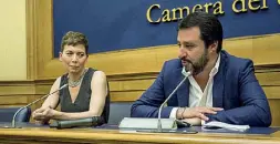  ??  ?? Presentazi­one Irene Pivetti con Matteo Salvini durante la conferenza stampa alla Camera