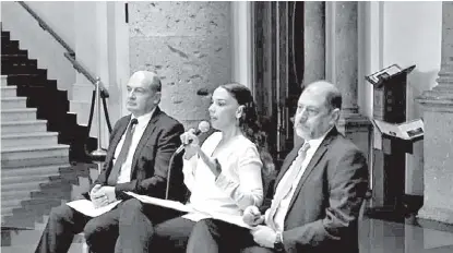  ?? CORTESÍA DE MARTÍN QUIRARTE ?? Medina, Jaspersen y Ramos en rueda de prensa.