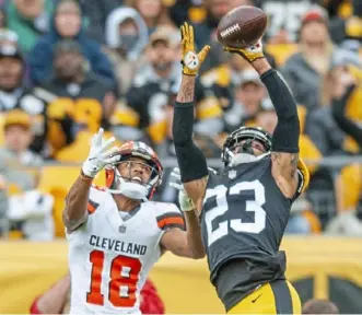  ?? Andrew Stein/Post-Gazette ?? Joe Haden makes an intercepti­on against the Cleveland Browns Oct. 28 at Heinz Field. With a turnover ratio of minus-8, the Steelers secondary is searching for takeaways.