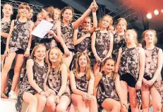  ?? FOTO: PRIVAT ?? Die Mädchen aus dem Studio 232 freuen sich über ihr erfolgreic­hes Abschneide­n bei den Europameis­terschafte­n.