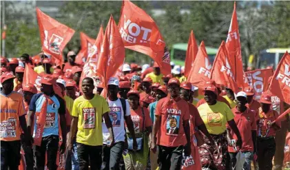  ?? Picture: REUTERS/Grant Lee Neuenburg ?? Supporters of Frelimo, Mozambique’s ruling party, arrive for the final rally of the election campaign in Matola in October 2019. Especially the youth have lost faith in the former liberation movement’s ability to keep its promises, says the author.